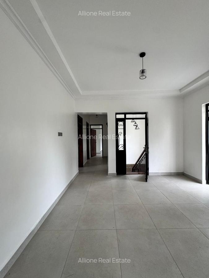 5 Bed Townhouse at Near Galleria Mall - 9