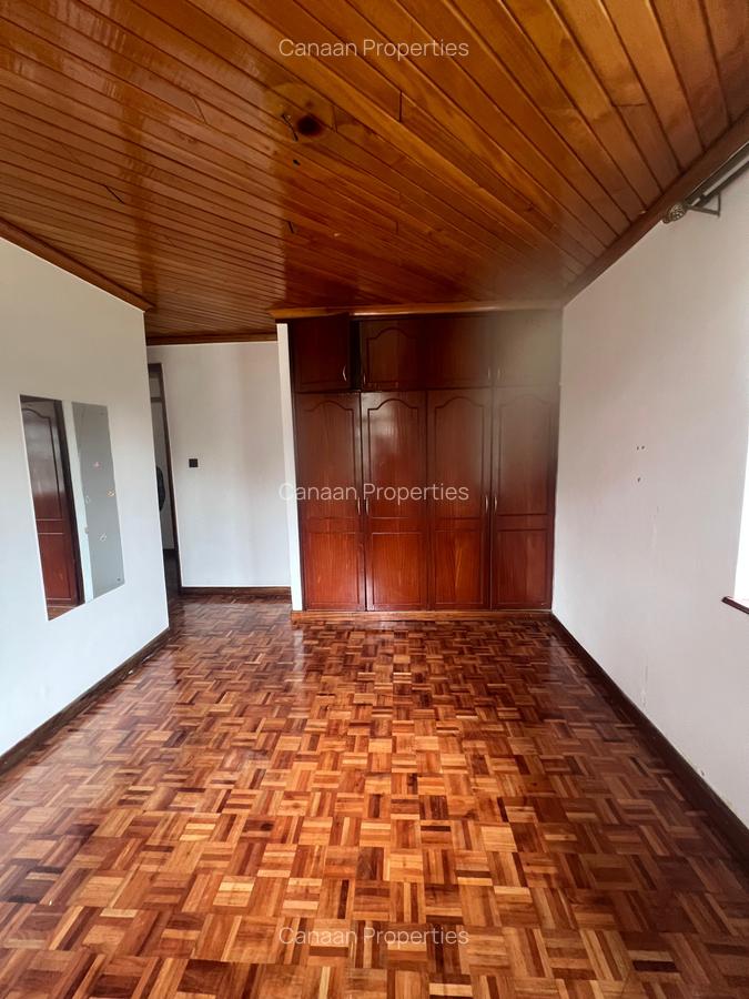 4 Bed Townhouse with En Suite in Lavington - 14