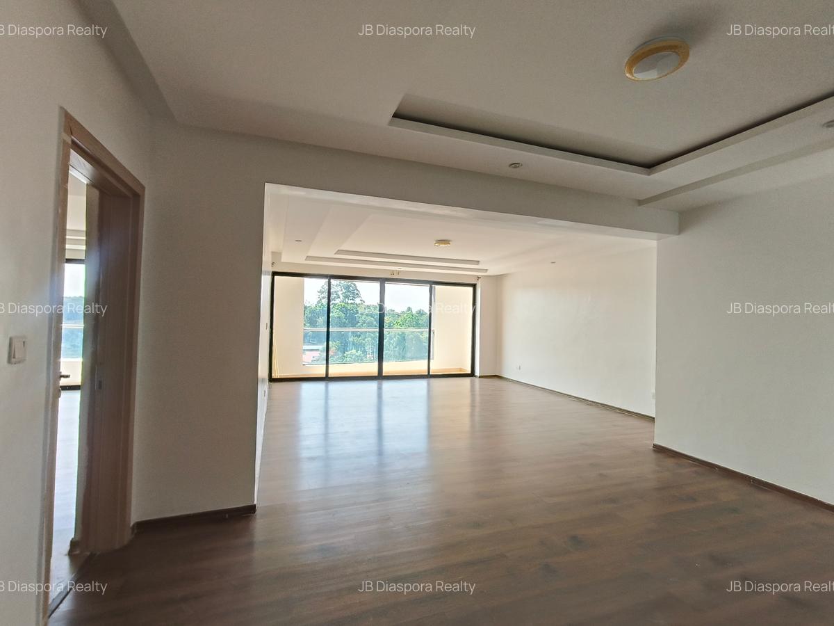 4 Bed Apartment with En Suite at 5Th Parklands Avenue - 4