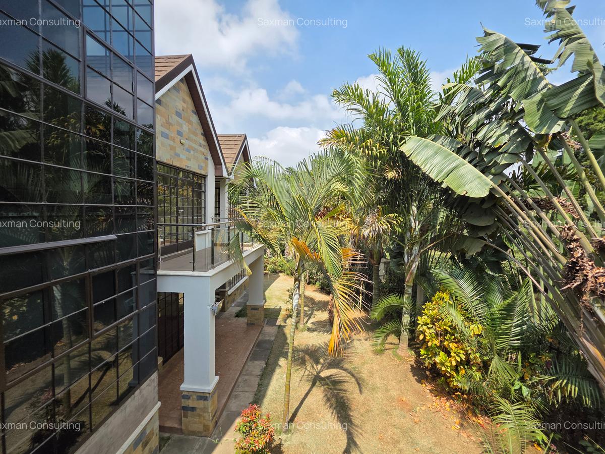 5 Bed House with En Suite in Runda - 18
