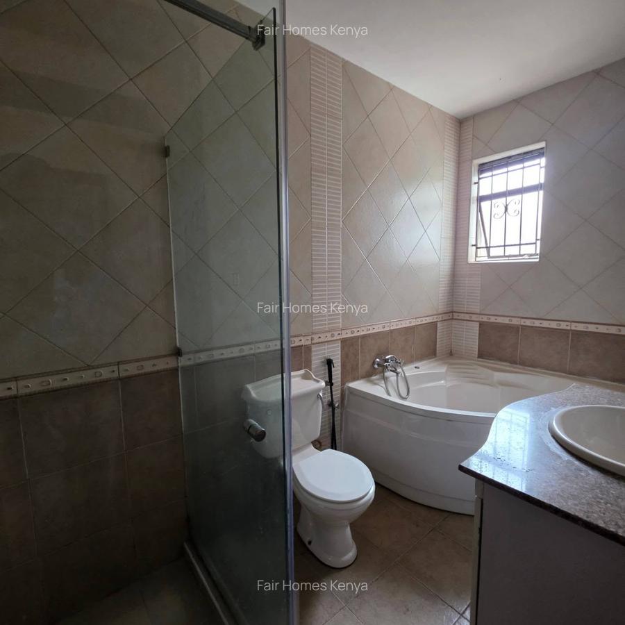 4 Bed Townhouse with En Suite at Grevilea Grove - 20