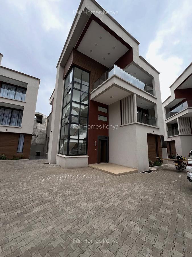 5 Bed Townhouse with En Suite at Lavington Green - 2