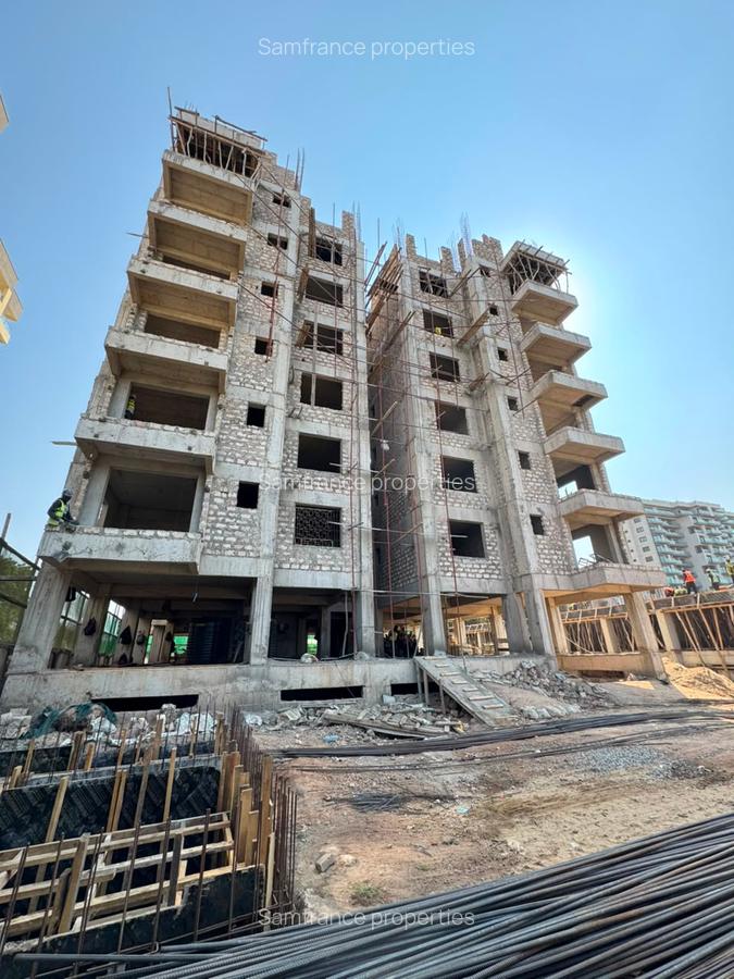 Serviced 3 Bed Apartment with En Suite at 3Rd Avanue - 2