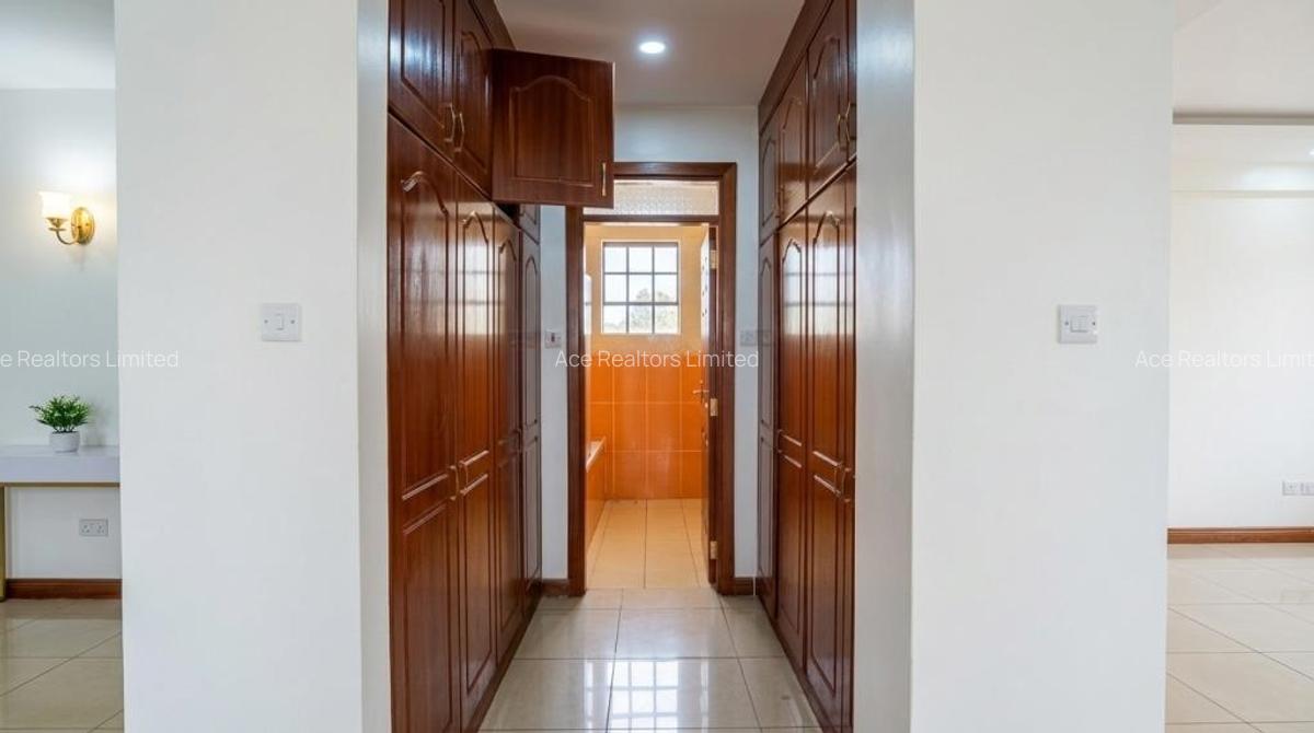 3 Bed Apartment with En Suite at Brookside Estate - 13