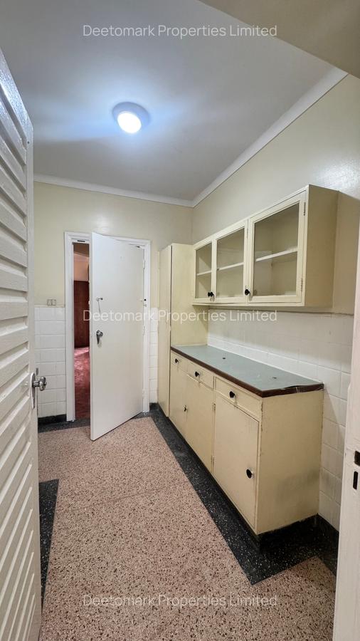 1 Bed Apartment with En Suite at Upper Hill - 7