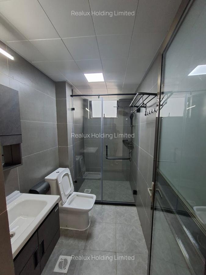 2 Bed Apartment with En Suite in Riverside - 17