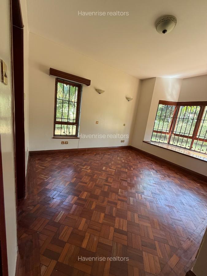 5 Bed Villa with Swimming Pool in Runda - 7
