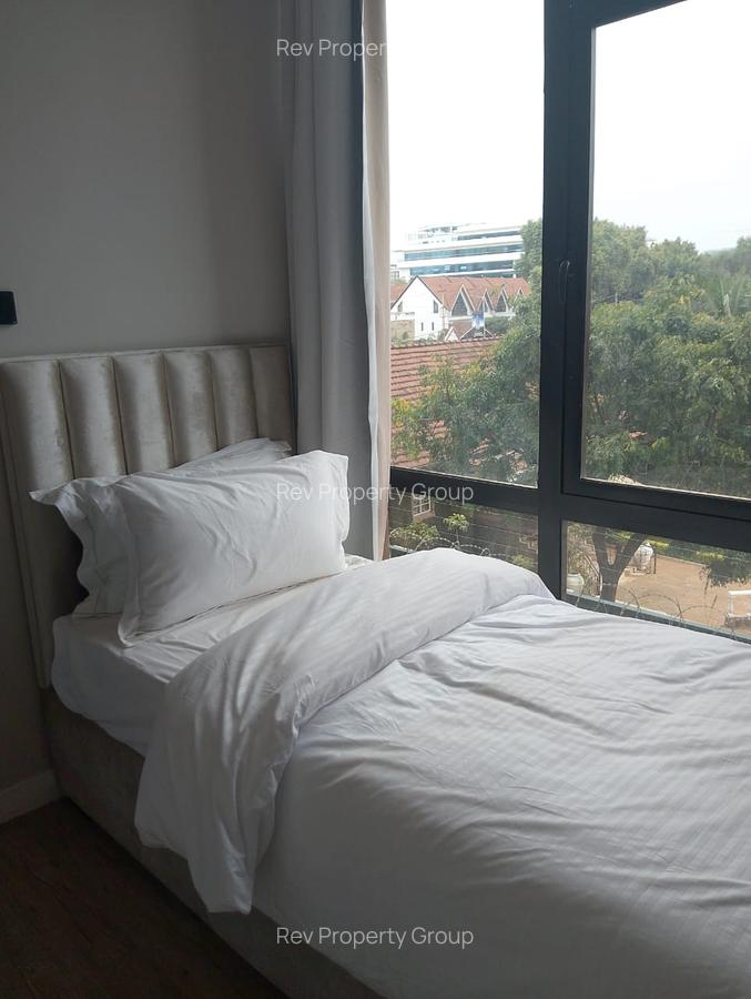 Furnished 2 Bed Apartment with En Suite in Brookside - 5