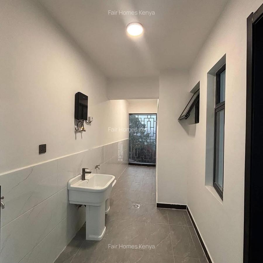 4 Bed Apartment with En Suite at Valley Arcade - 7