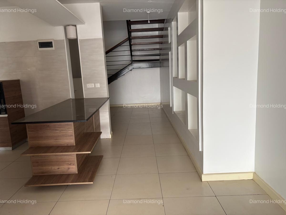 4 Bed Apartment with En Suite at Parklands - 17