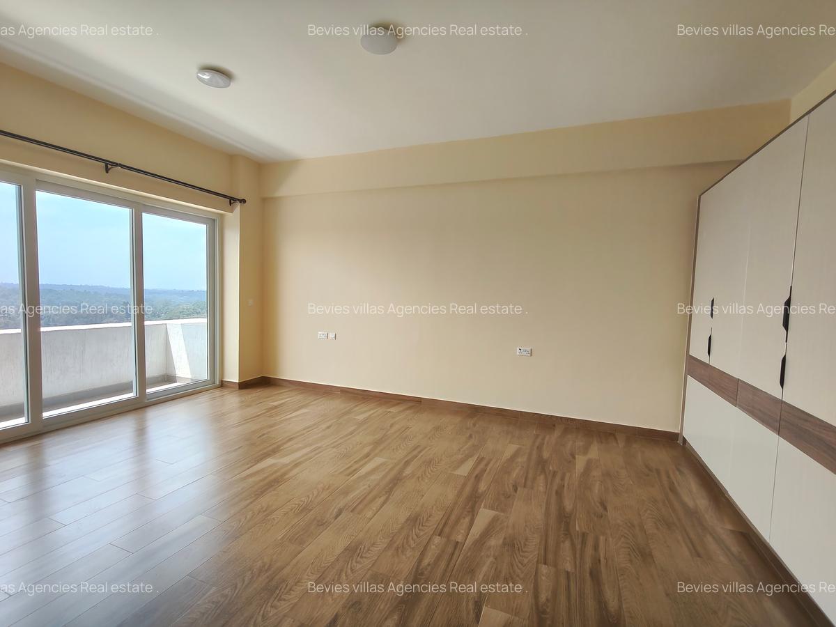 3 Bed Apartment with En Suite at Parklands - 10