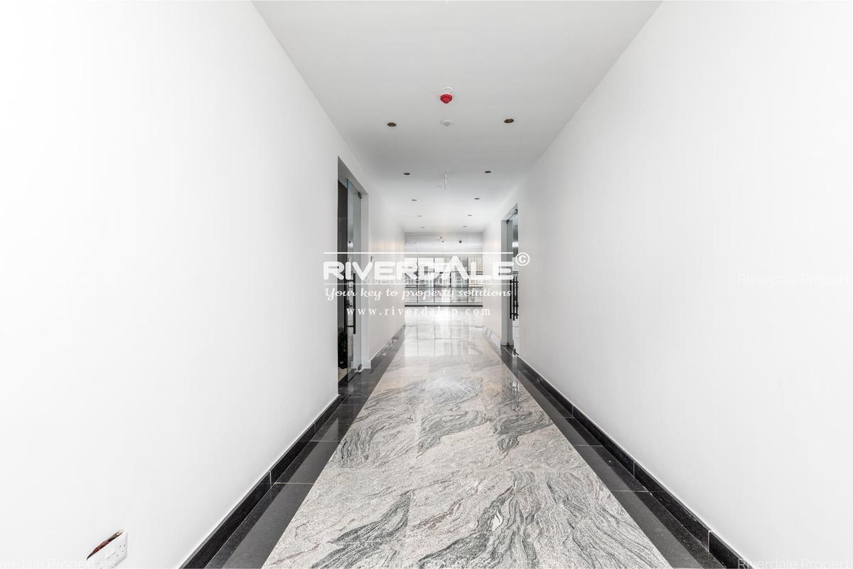 80,000 ft² Office with Backup Generator in Brookside - 2