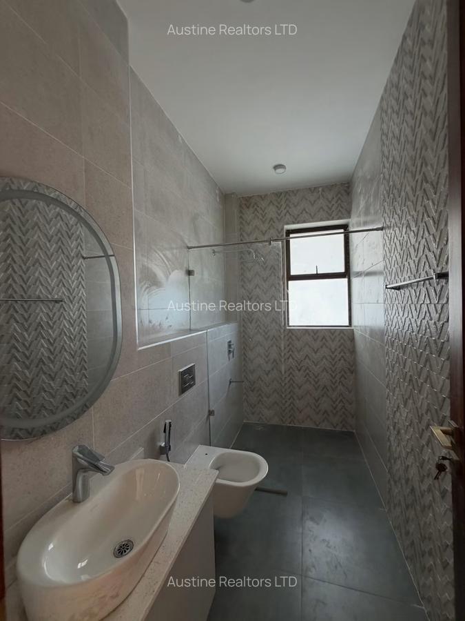 2 Bed Apartment with En Suite in Nyali Area - 10