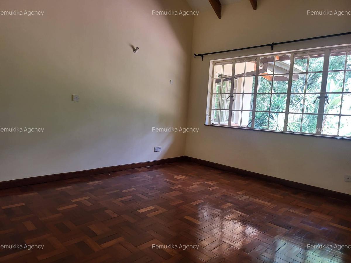 5 Bed Townhouse with En Suite in Rosslyn - 14