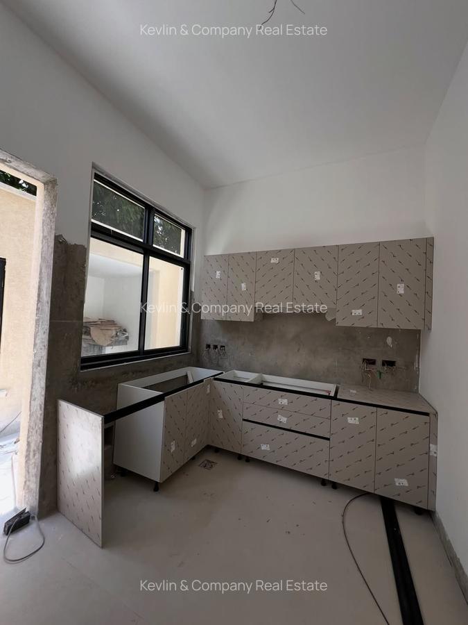 5 Bed Townhouse with En Suite in Lavington - 8