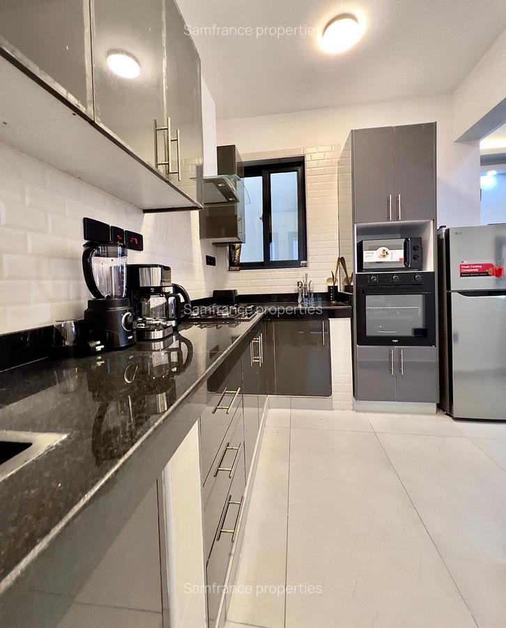 Serviced 3 Bed Apartment with En Suite at Moyne Drive - 4
