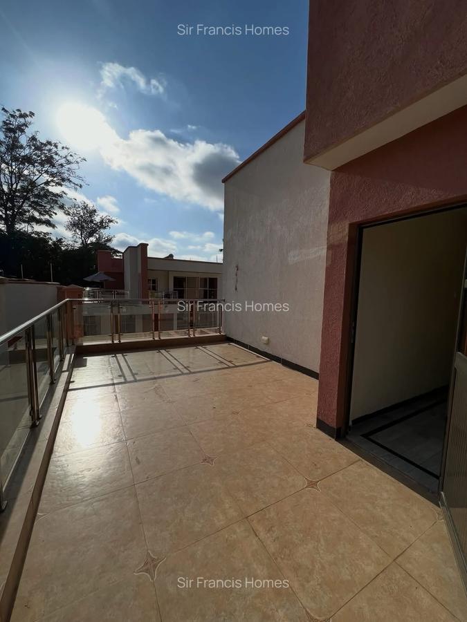 5 Bed Townhouse with En Suite at Lavington - 5