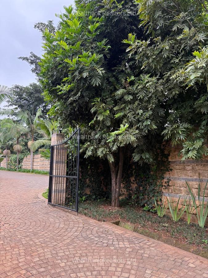 5 Bed House with En Suite at Gigiri - 11