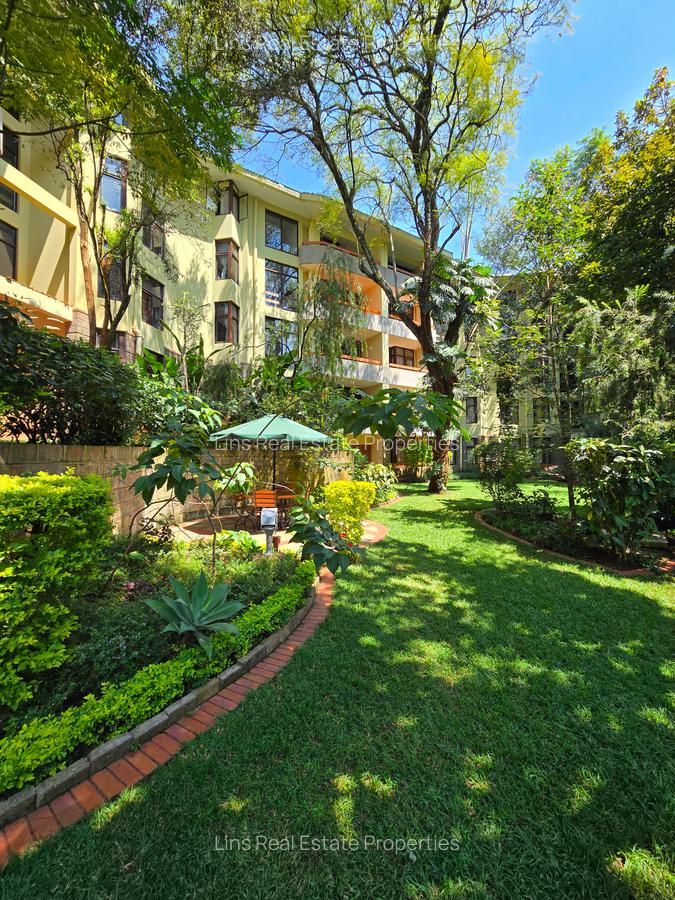 4 Bed Apartment with En Suite in Riverside - 1
