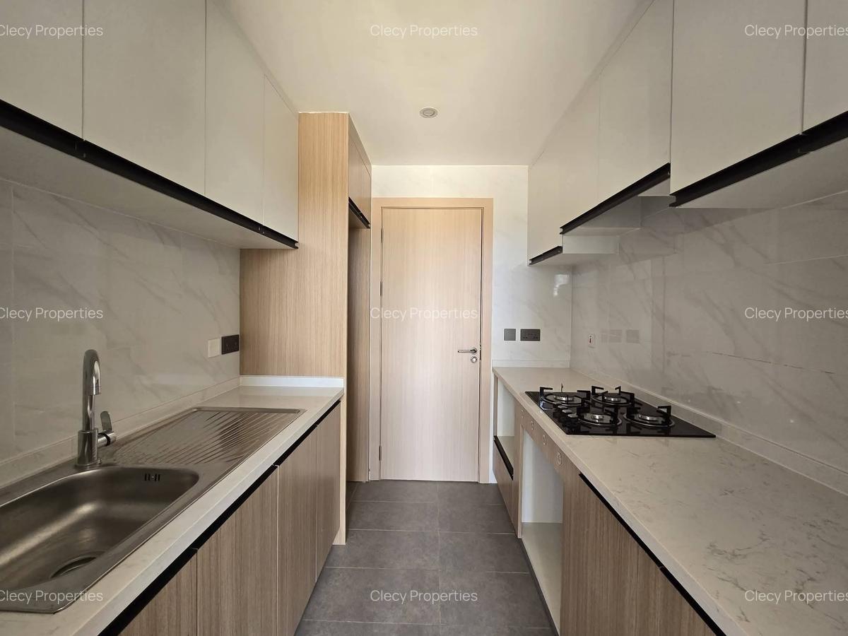 Serviced 2 Bed Apartment with En Suite at Northlands - 6