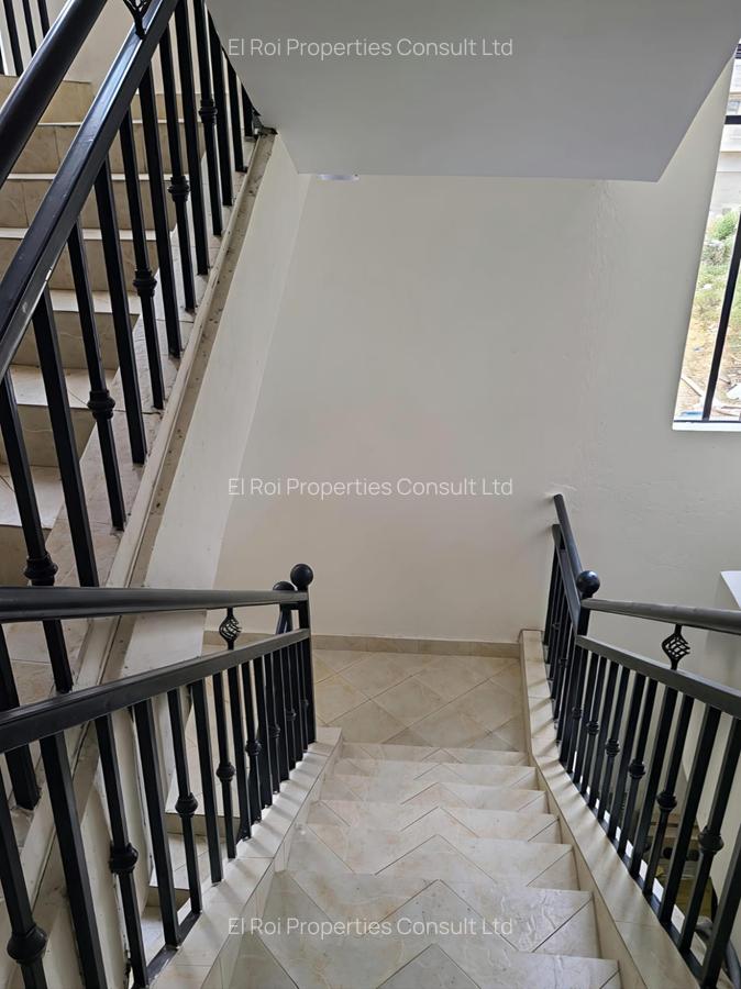 Serviced 1 Bed Apartment with En Suite at Eastern Bypass - 3