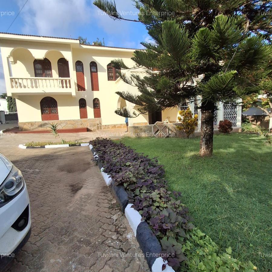 4 Bed Villa with En Suite at Nyali Mombasa - 4