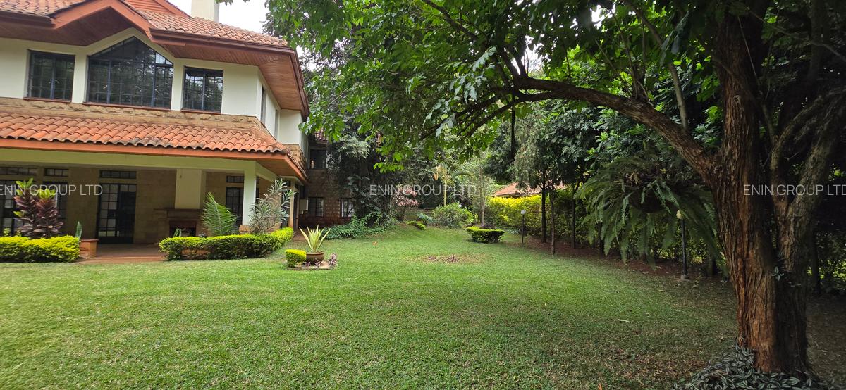 5 Bed Townhouse with En Suite at Lone Tree - 14