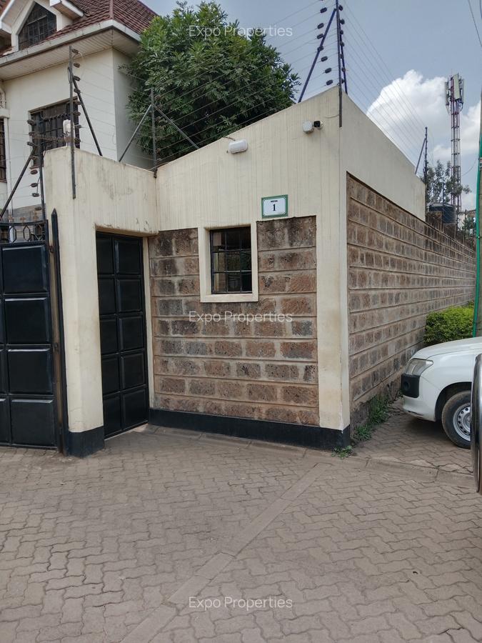 3 Bed Apartment with En Suite at Garden Estate - 2