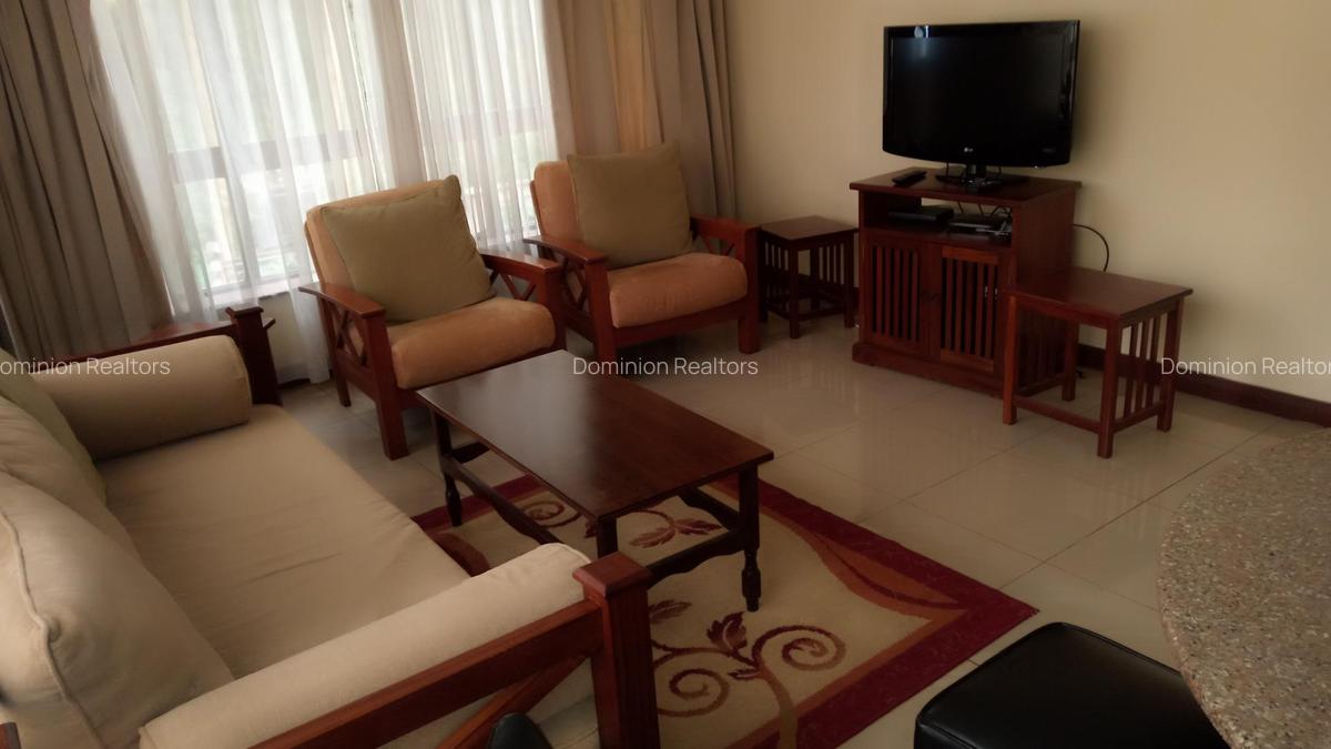Serviced 1 Bed Apartment with En Suite at Kolobot Drive - 3