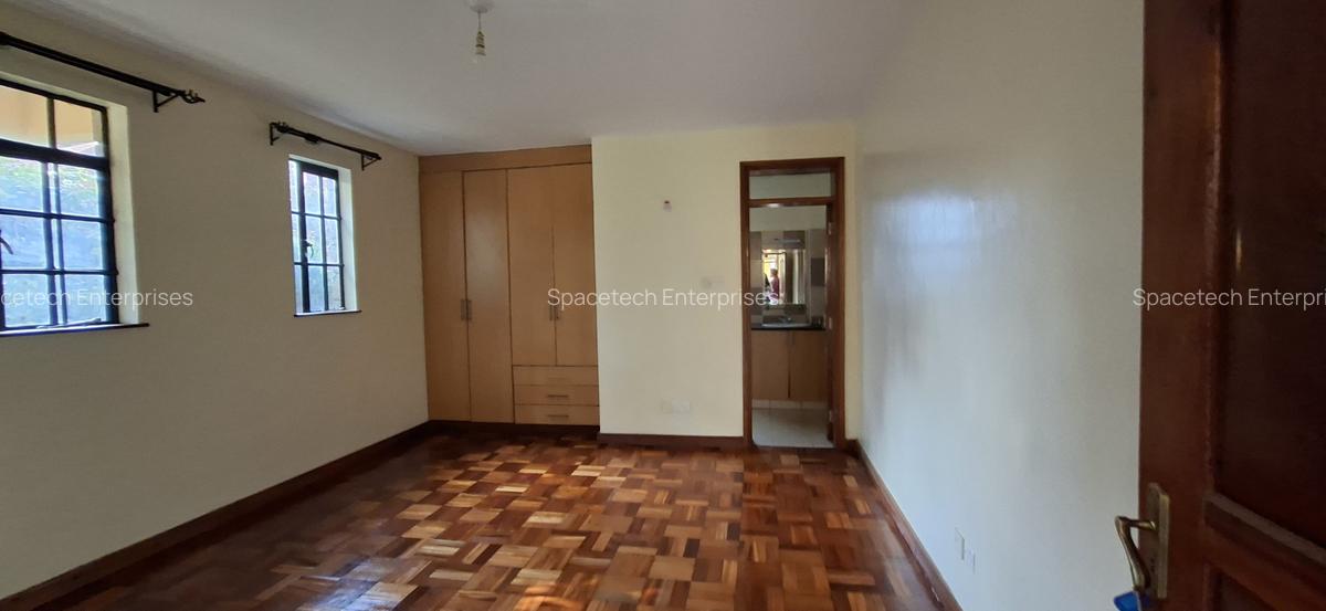 4 Bed Townhouse with En Suite in Runda - 3