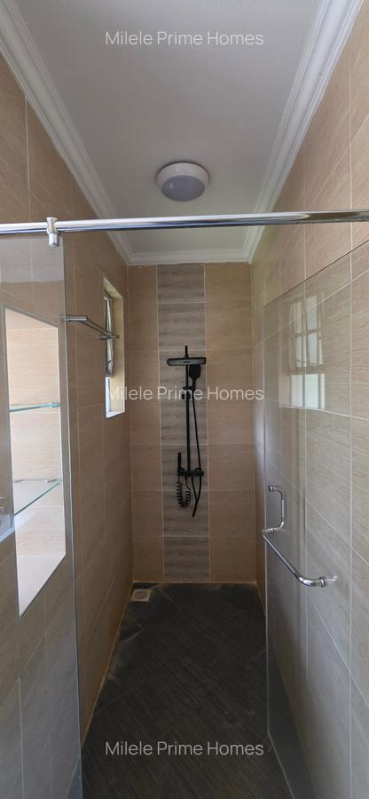 4 Bed Villa with En Suite at Yvy Creek - 9