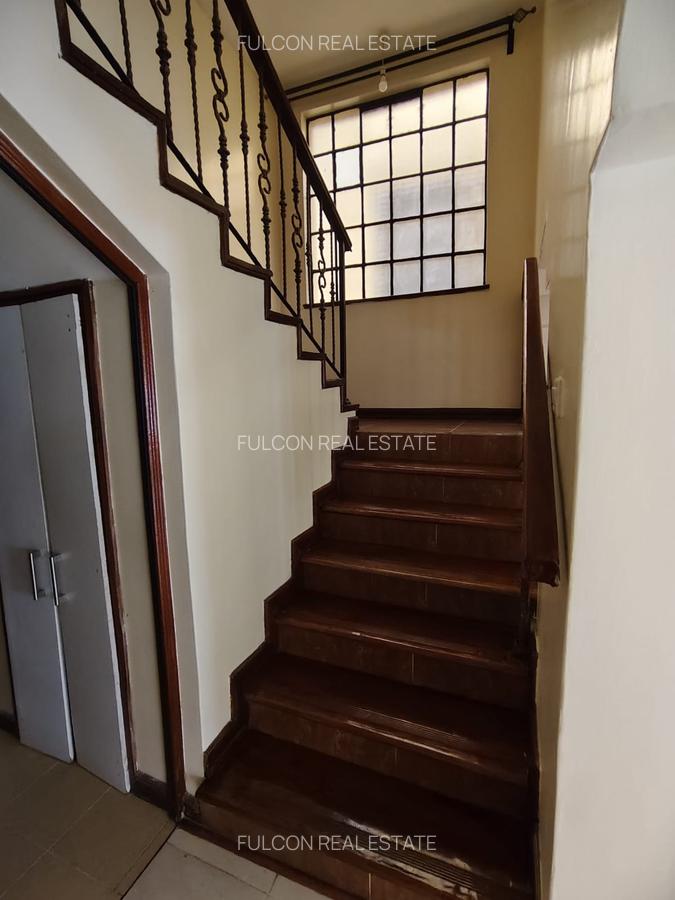 5 Bed Townhouse with En Suite in Lavington - 5