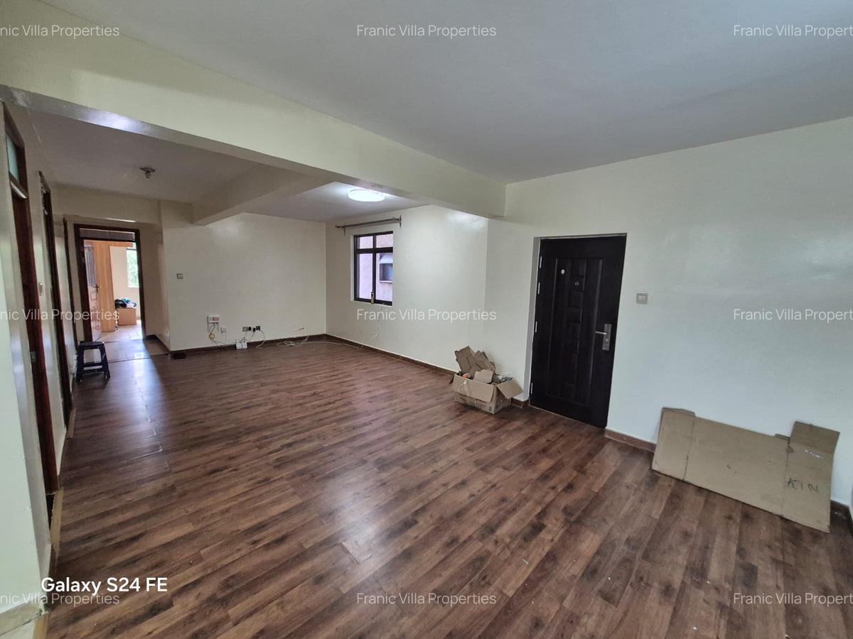 3 Bed Apartment with En Suite at Lavington - 2