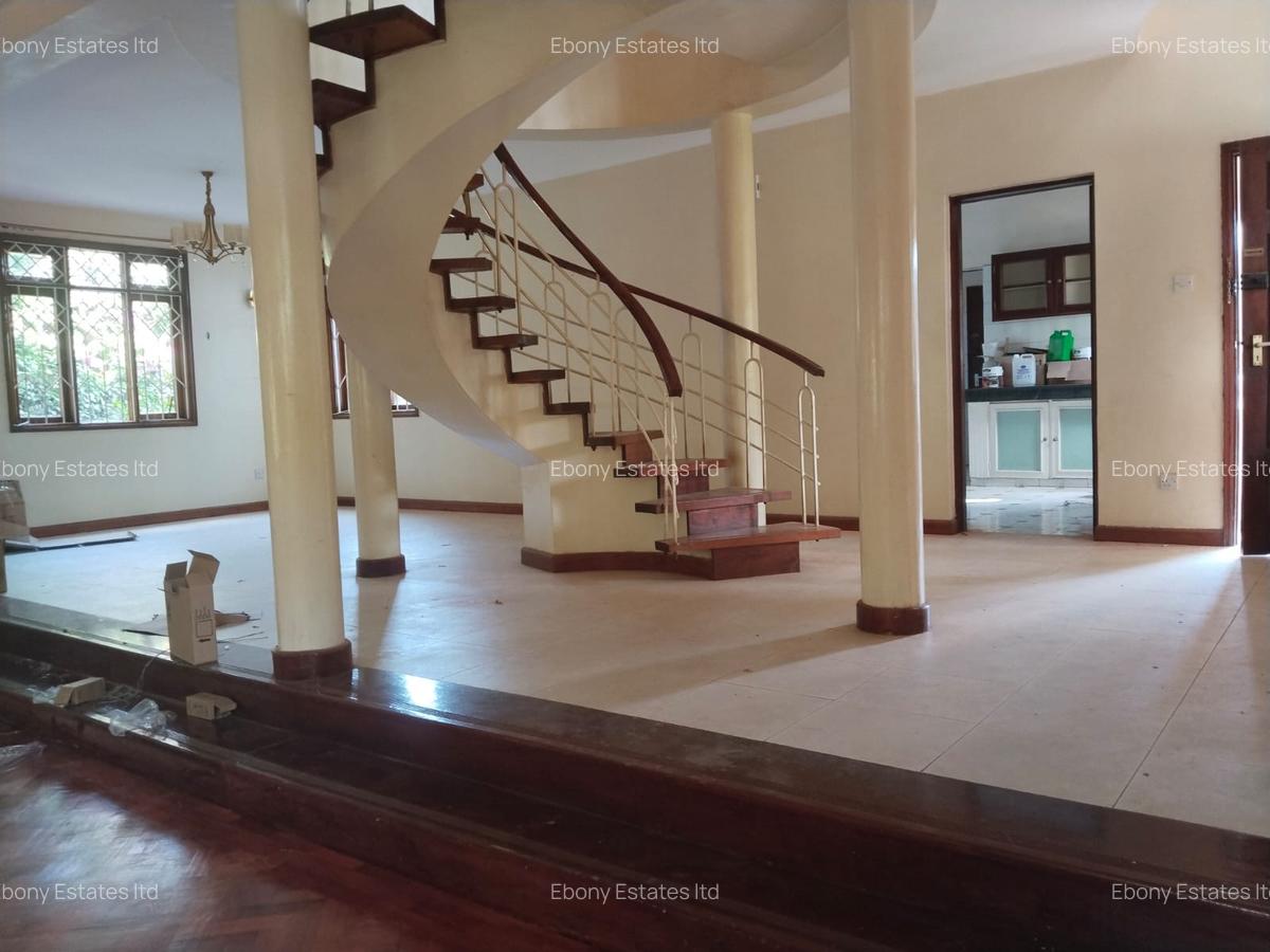 4 Bed Townhouse with En Suite in Lavington - 11