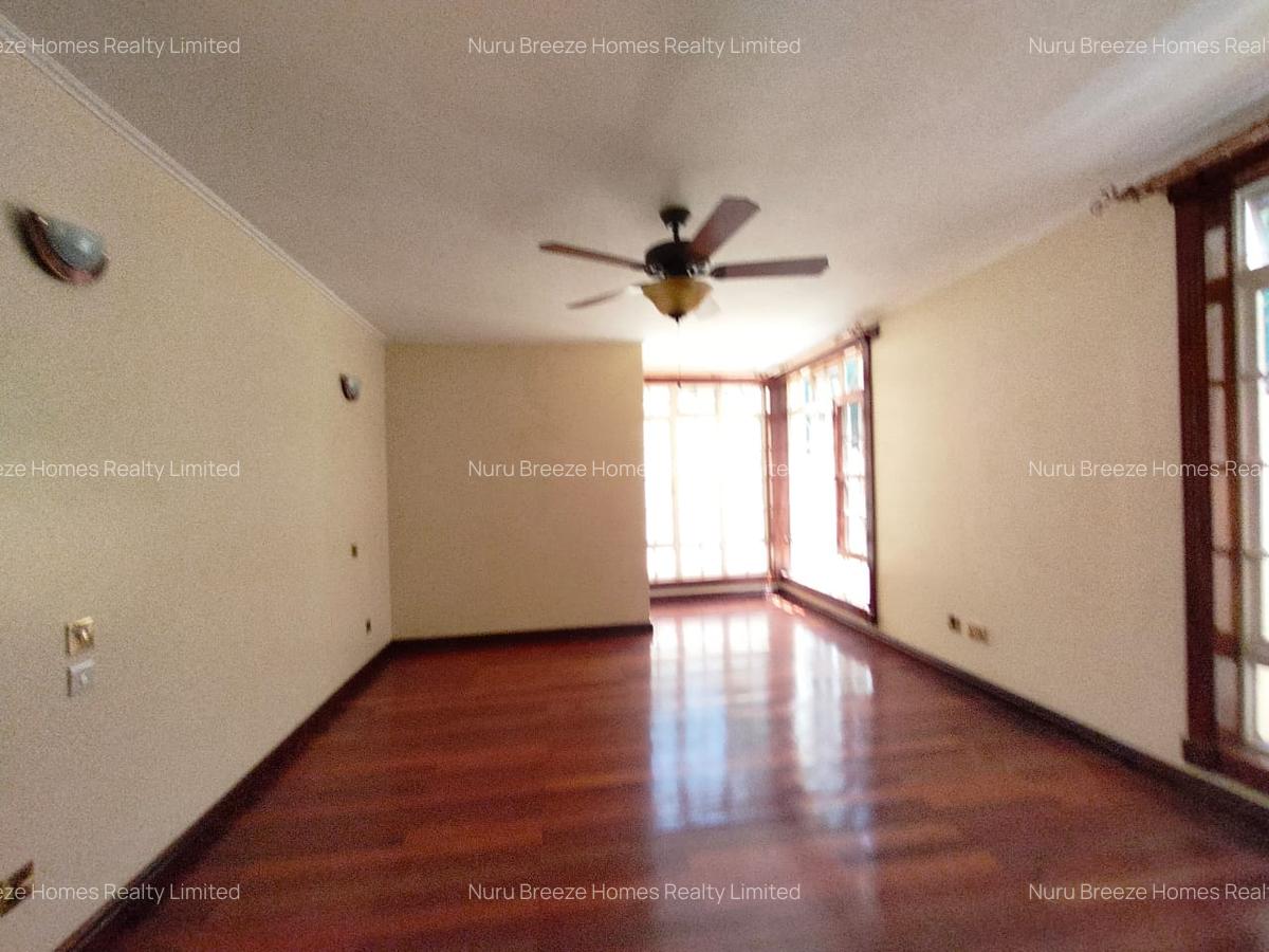 4 Bed Villa with En Suite in Kyuna - 19