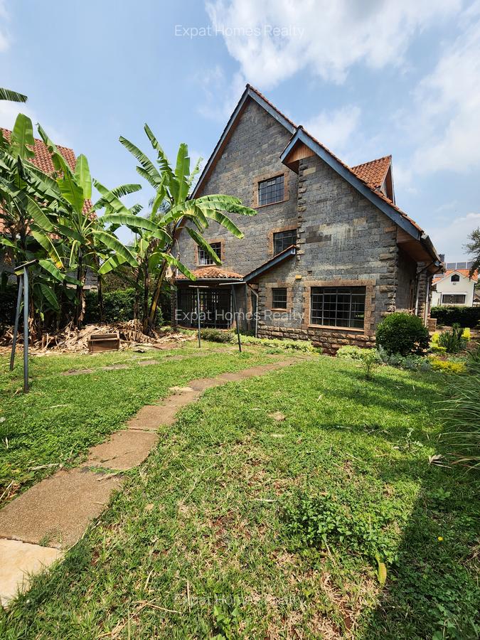 5 Bed Villa with En Suite in Lavington - 3