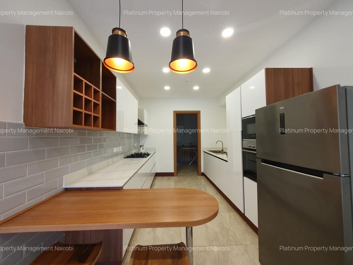 2 Bed Apartment with En Suite at The Colosseum - 4