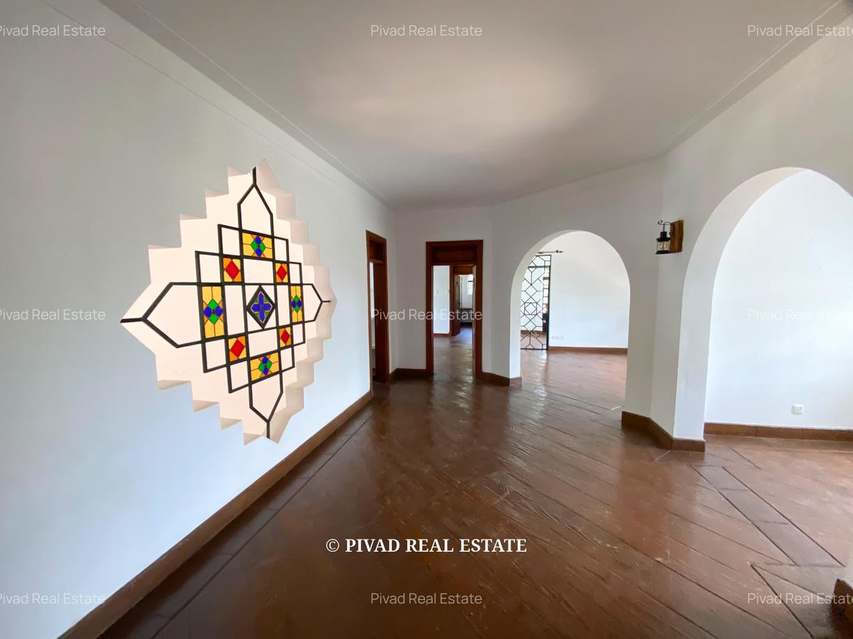 4 Bed House with Garden in Nyari - 6