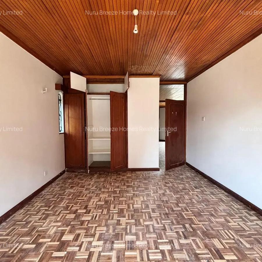 4 Bed Townhouse with En Suite in Westlands Area - 13
