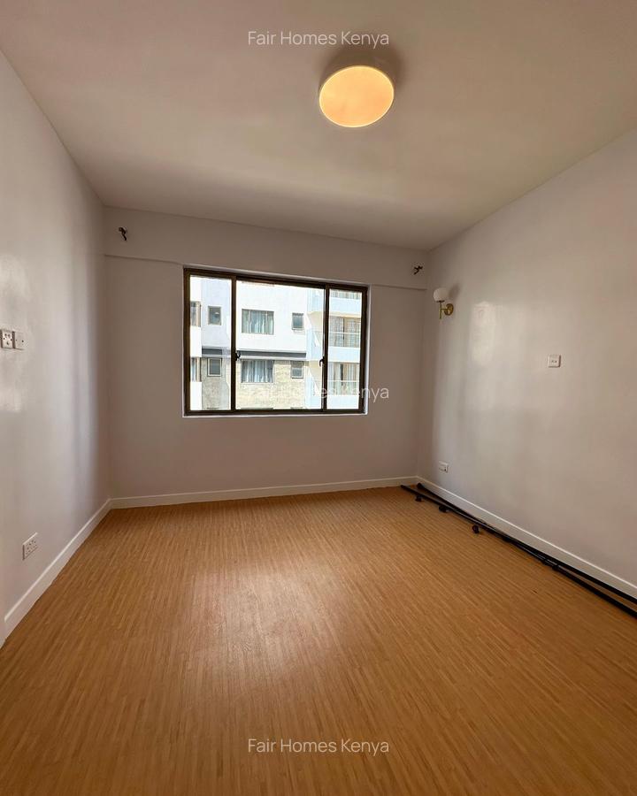 3 Bed Apartment with En Suite at Hatheru Road - 6