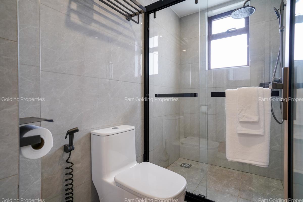 Furnished 3 Bed Apartment with En Suite at Riverside Drive - 16