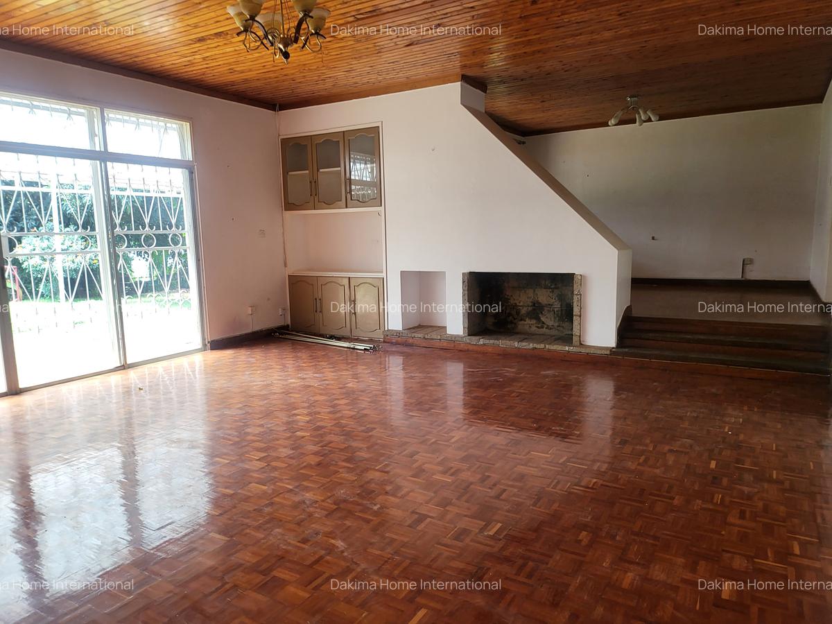4 Bed House with En Suite in Loresho - 5
