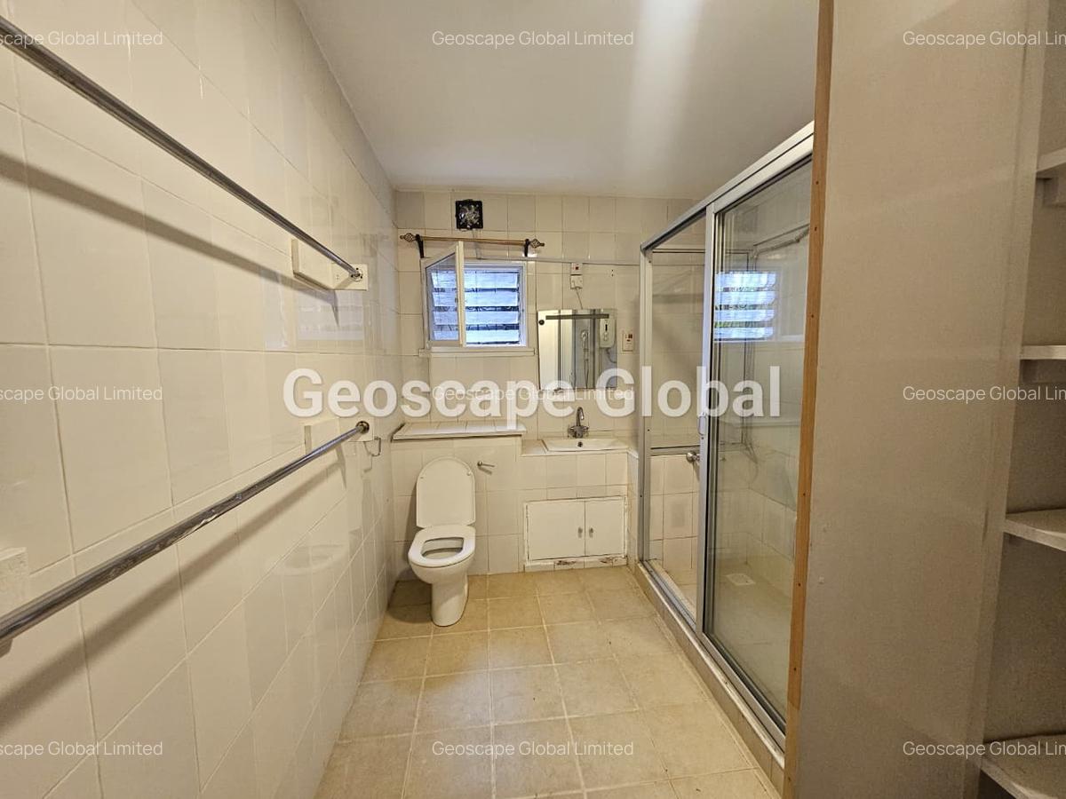 4 Bed House with En Suite in Runda - 9