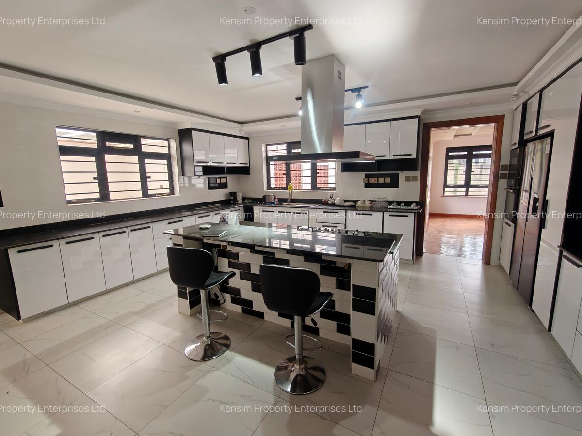 5 Bed House with En Suite in Runda - 5
