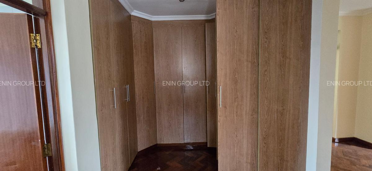 4 Bed Townhouse with En Suite at Off James Gichuru - 17