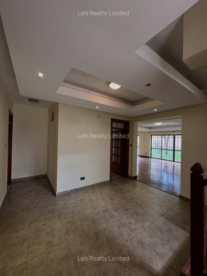 5 Bed Townhouse with En Suite in Lavington - 4