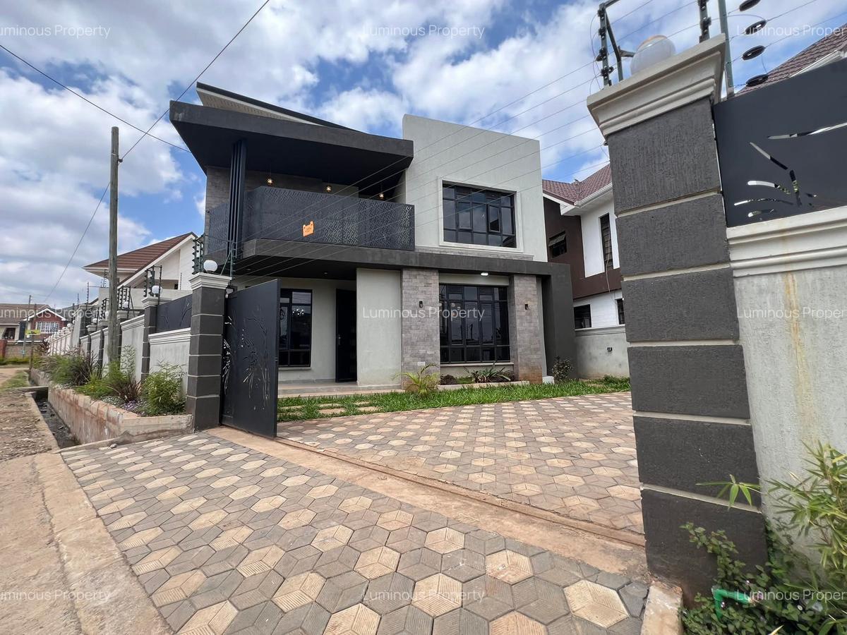 4 Bed House with En Suite at Membley - 1