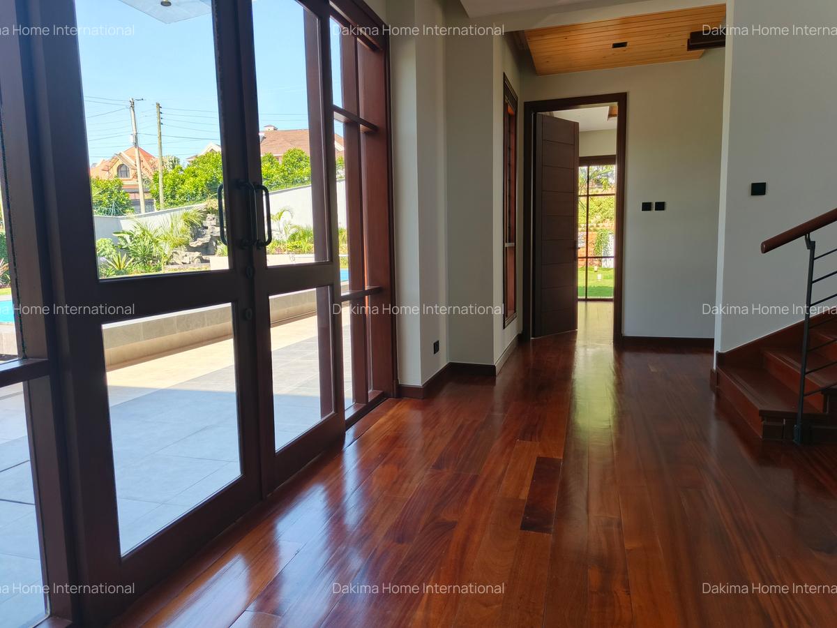 4 Bed House with En Suite in Runda - 10