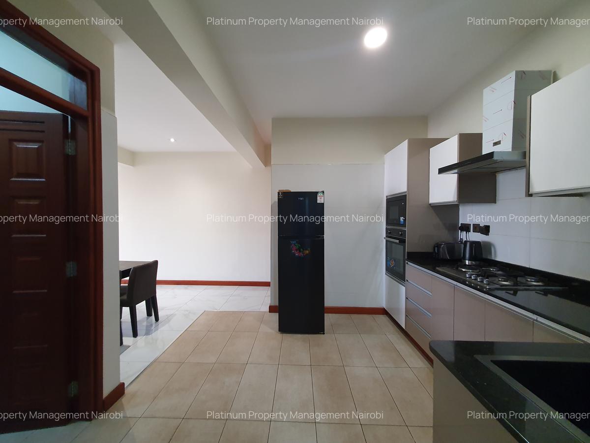 2 Bed Apartment with En Suite at 1St Parklands Avenue - 6