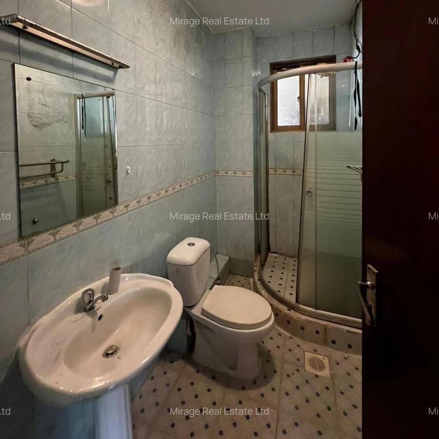 4 Bed Apartment with Swimming Pool in Riverside - 6
